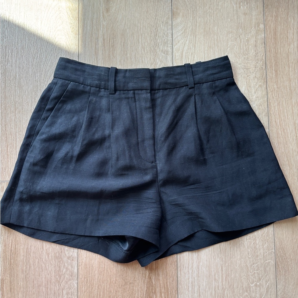 Aritzia Bababton Black Linen Short - Size 0